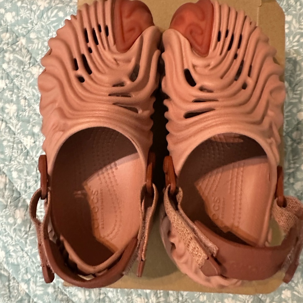 Salehe Bembury Crocs KUWATA (pale blush